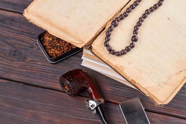 Quels accessoires sont recommandés pour améliorer l'ergonomie d'utilisation d'un Xiaomi Mi Mix Fold?